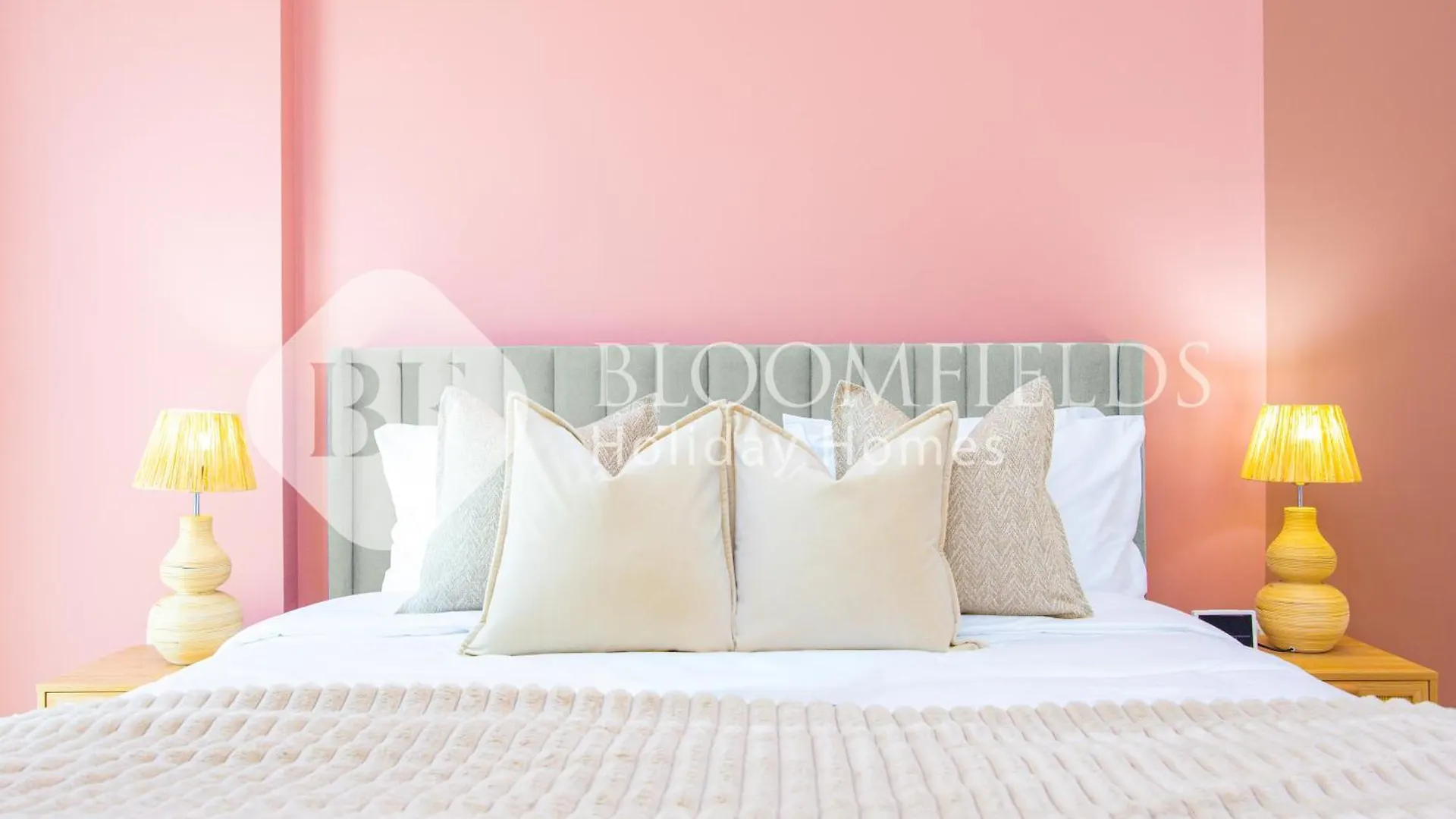 アパート アブダビBloomfields Royal 2Br Water Edgeアパートメント
